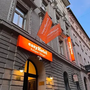 Easyhotel Oktogon 3* Budapeşte